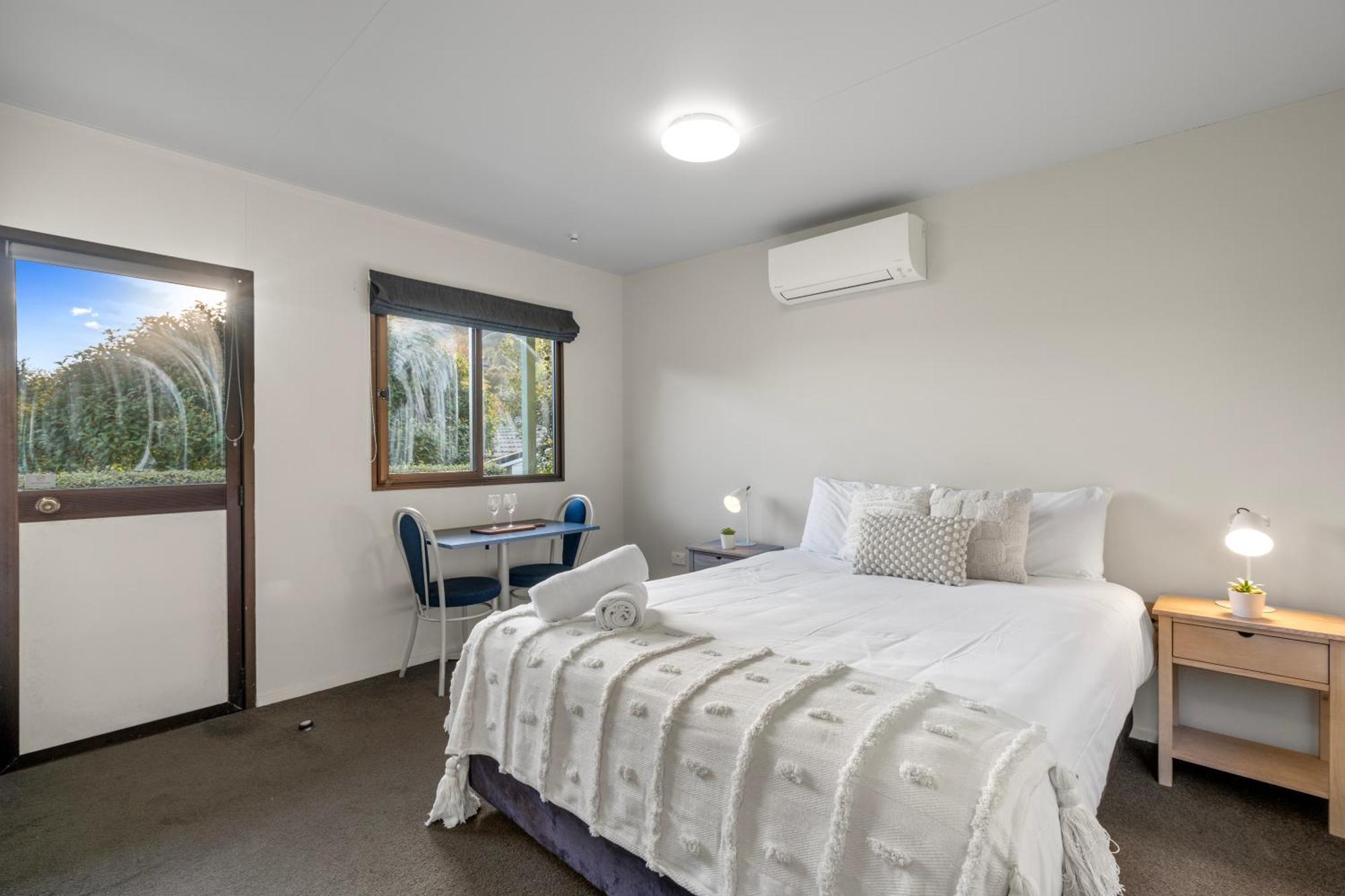 Tasman Holiday Parks พิคตัน ภายนอก รูปภาพ A room at the hotel