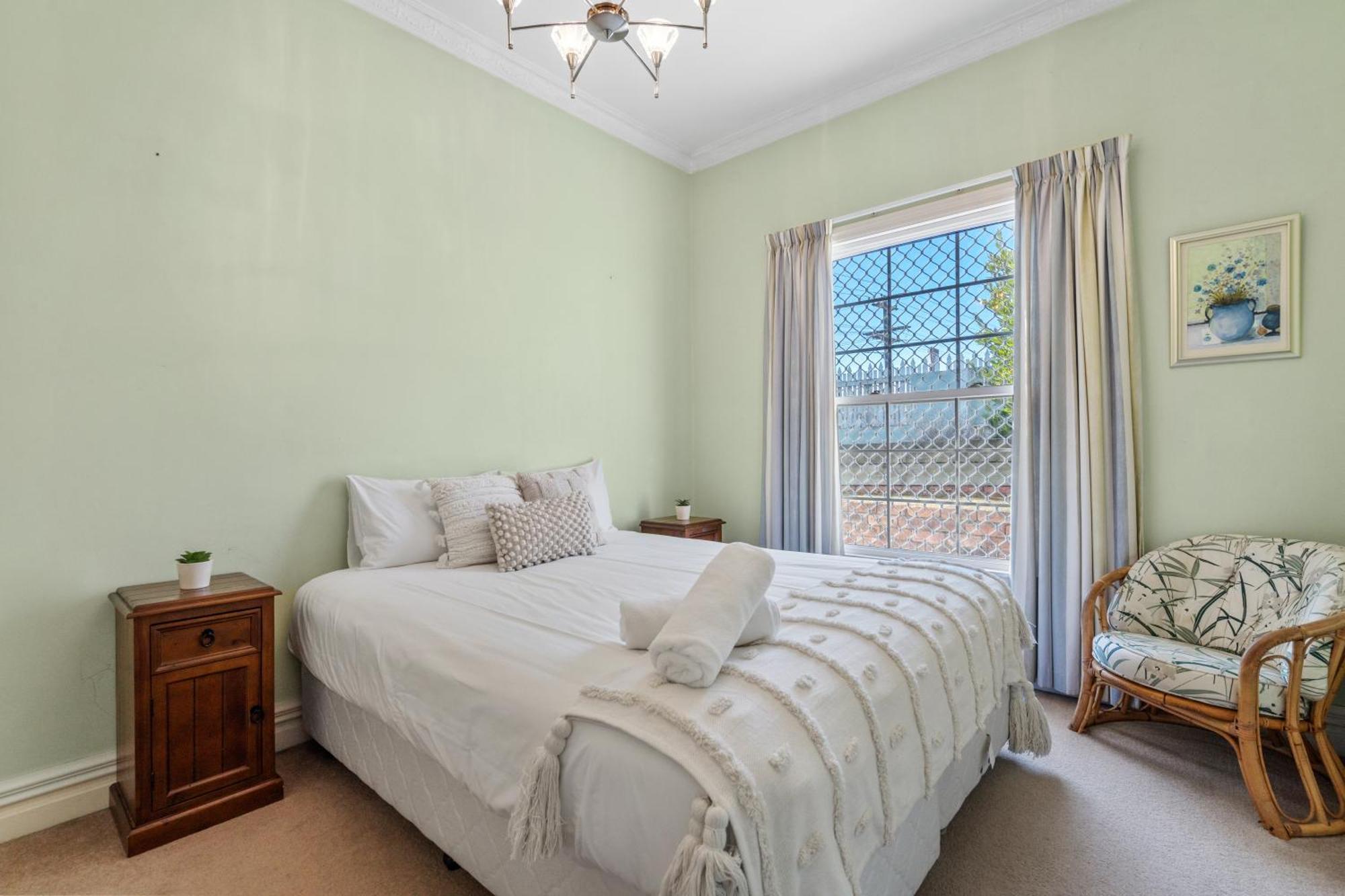 Tasman Holiday Parks พิคตัน ภายนอก รูปภาพ A bedroom
