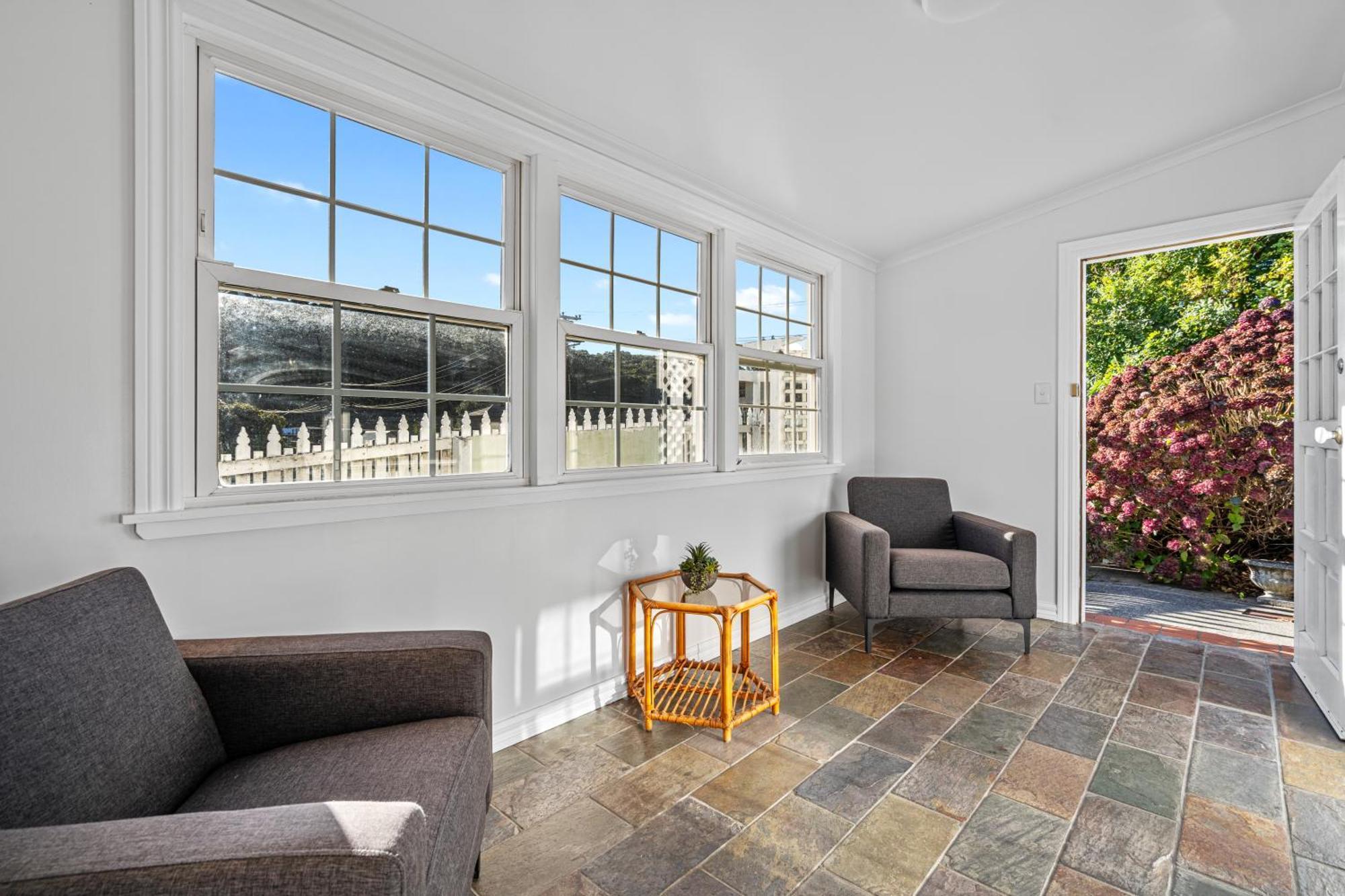 Tasman Holiday Parks พิคตัน ภายนอก รูปภาพ A room with a view of the garden