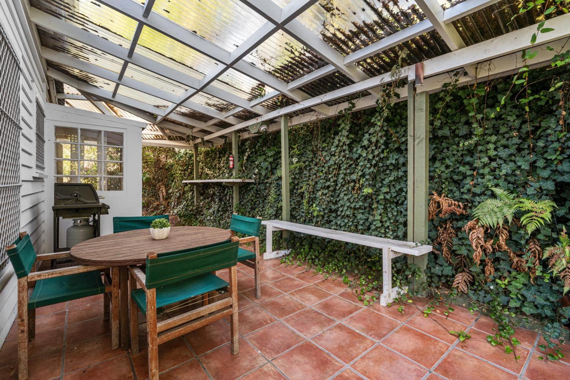 Tasman Holiday Parks พิคตัน ภายนอก รูปภาพ The courtyard at the house