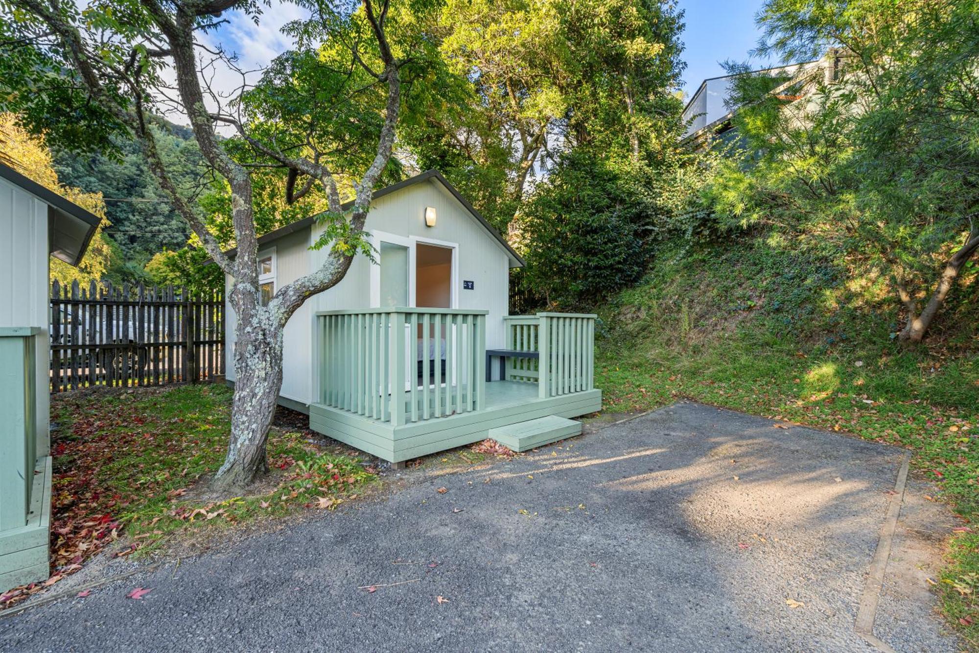 Tasman Holiday Parks พิคตัน ภายนอก รูปภาพ The smallest house in the world