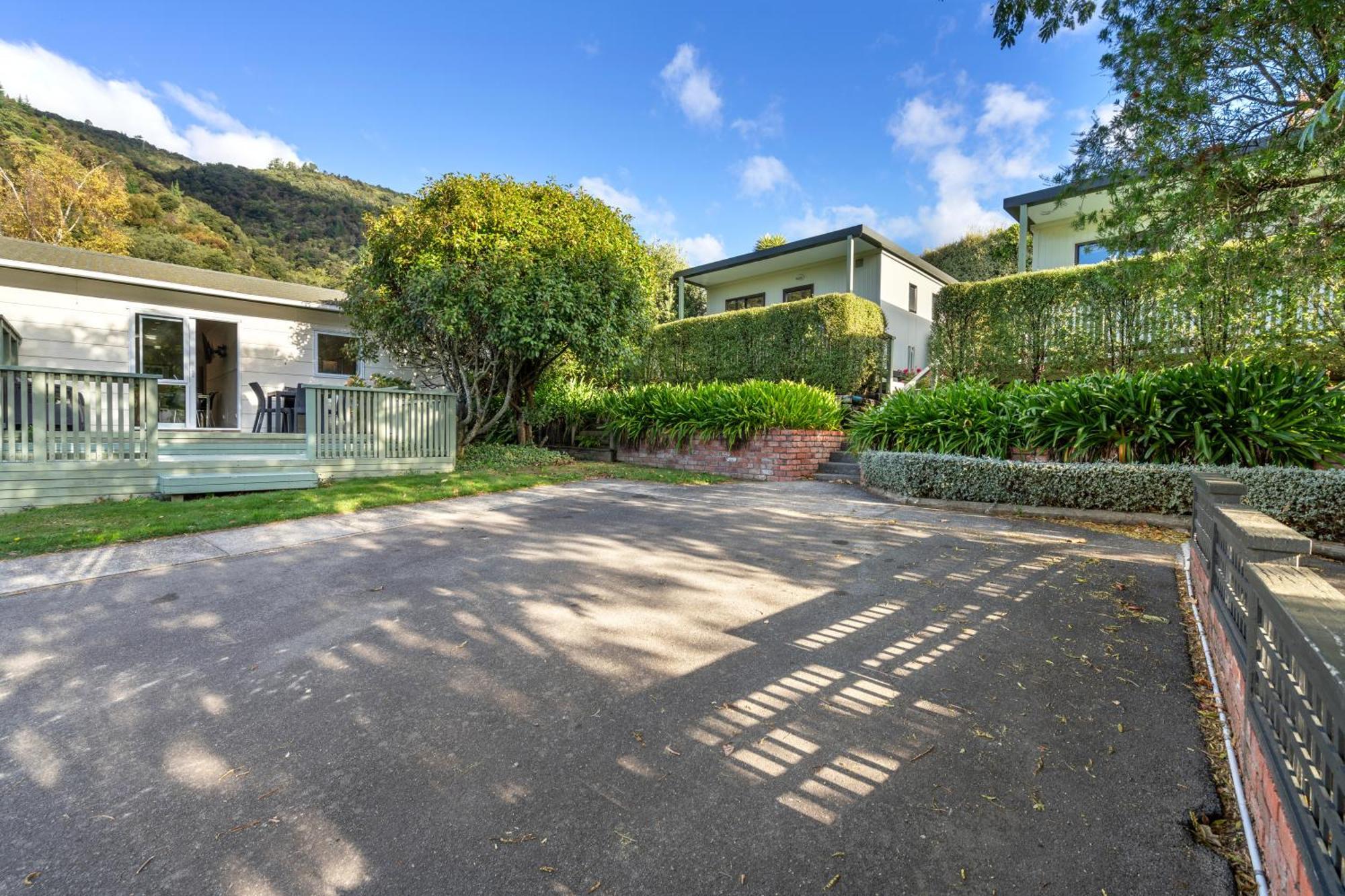 Tasman Holiday Parks พิคตัน ภายนอก รูปภาพ The entrance to the house