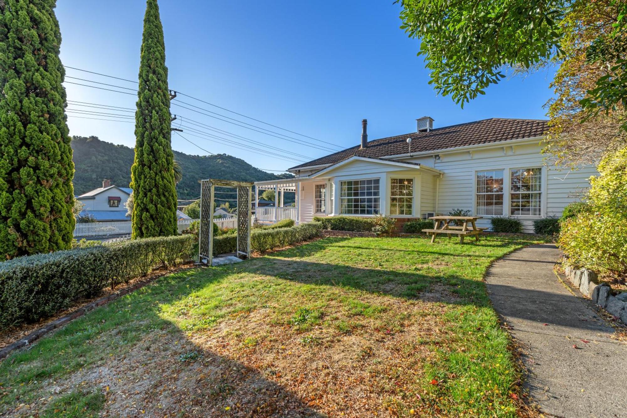 Tasman Holiday Parks พิคตัน ภายนอก รูปภาพ The house in 2015